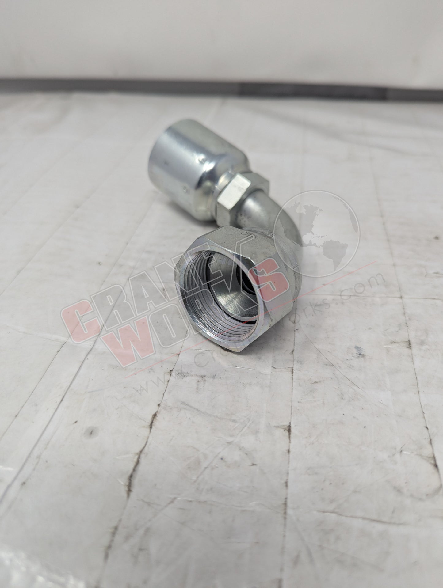 Picture of 13943-16-12, a  New Feml Swvl 90D Elbow 1" Tube X 3/4" Hose, angle 2.