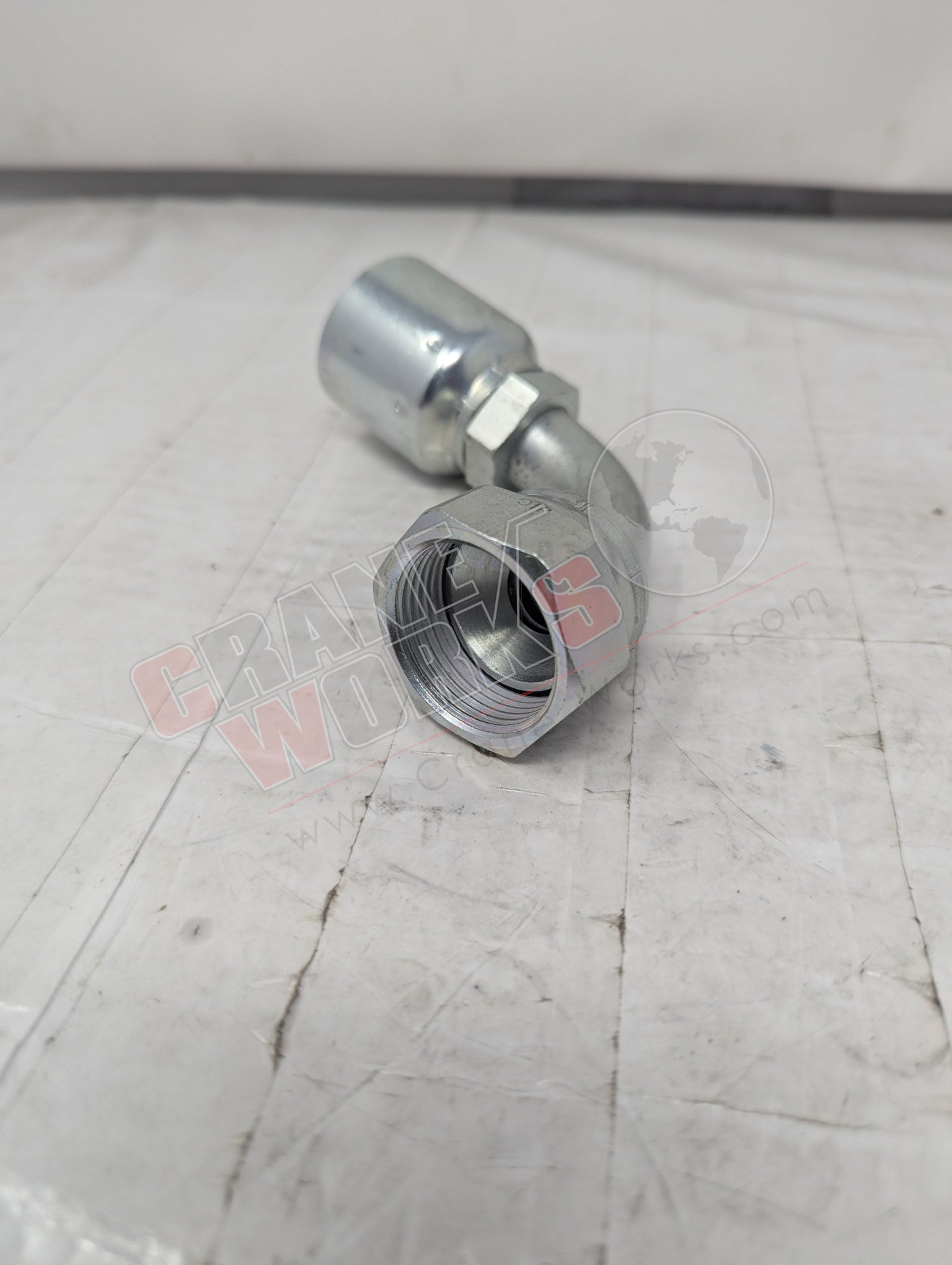 Picture of 13943-16-12, a  New Feml Swvl 90D Elbow 1" Tube X 3/4" Hose, angle 2.