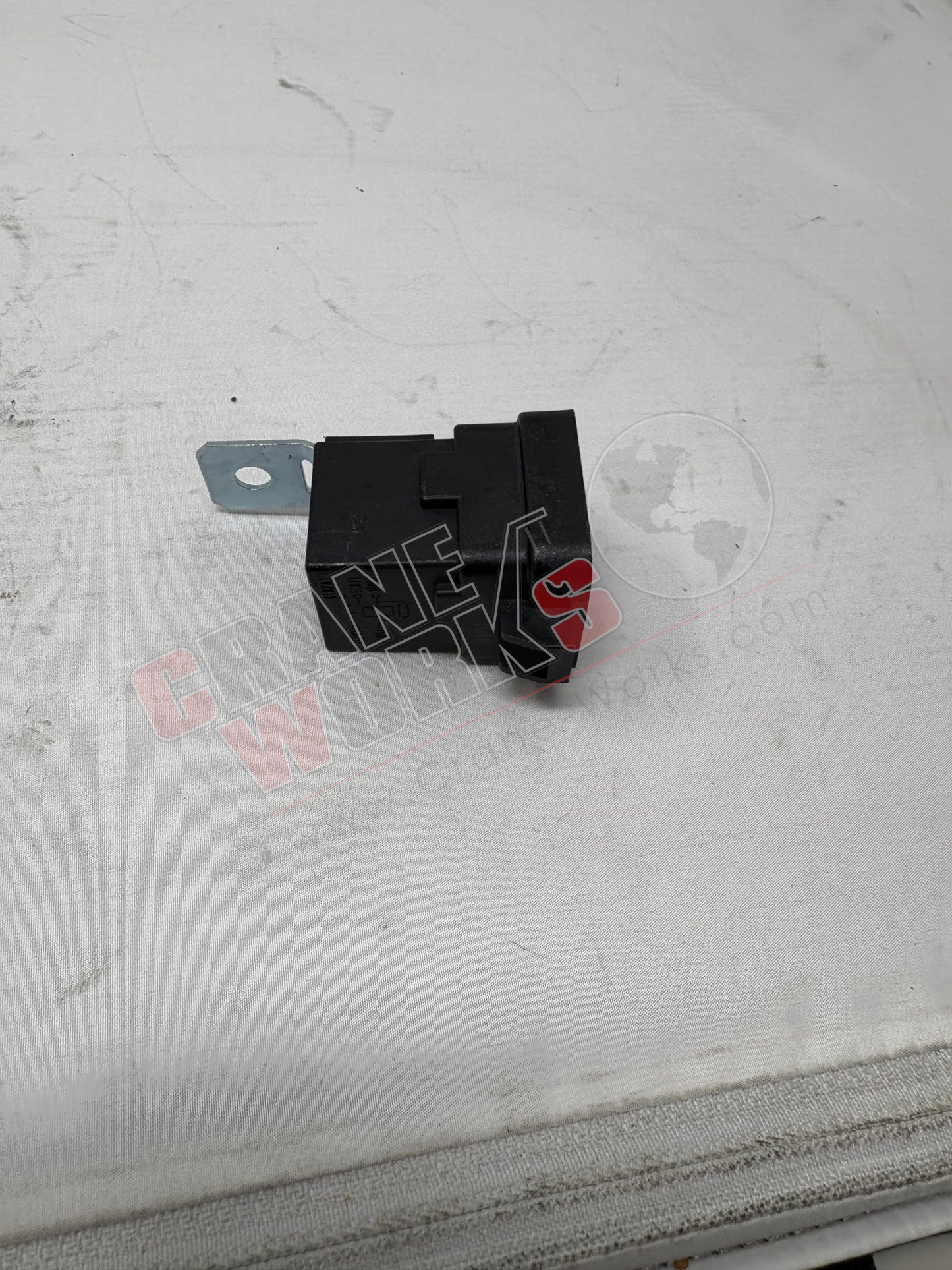 Picture of 757-87411, a  New Relay, 40A 12V 5T Weatherproof, angle 2.