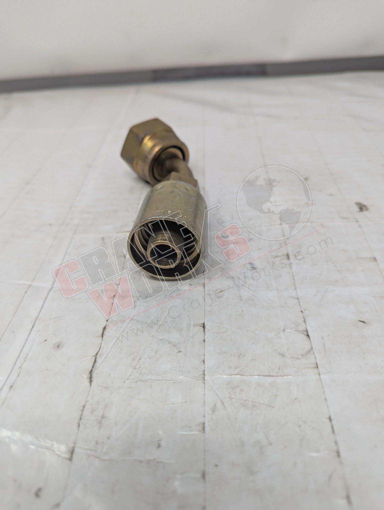Picture of Kp80018, a  New 3/4 Tube X 5/8 Hose, 45Dg.Seal-Lok Elbo, angle 2.
