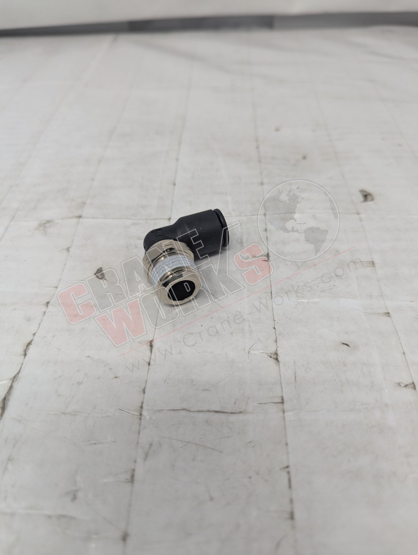 Picture of 48619167, a  New Ptc Fitting, 90 Deg, 3/8" Tube To 3/8" Npt, angle 2.