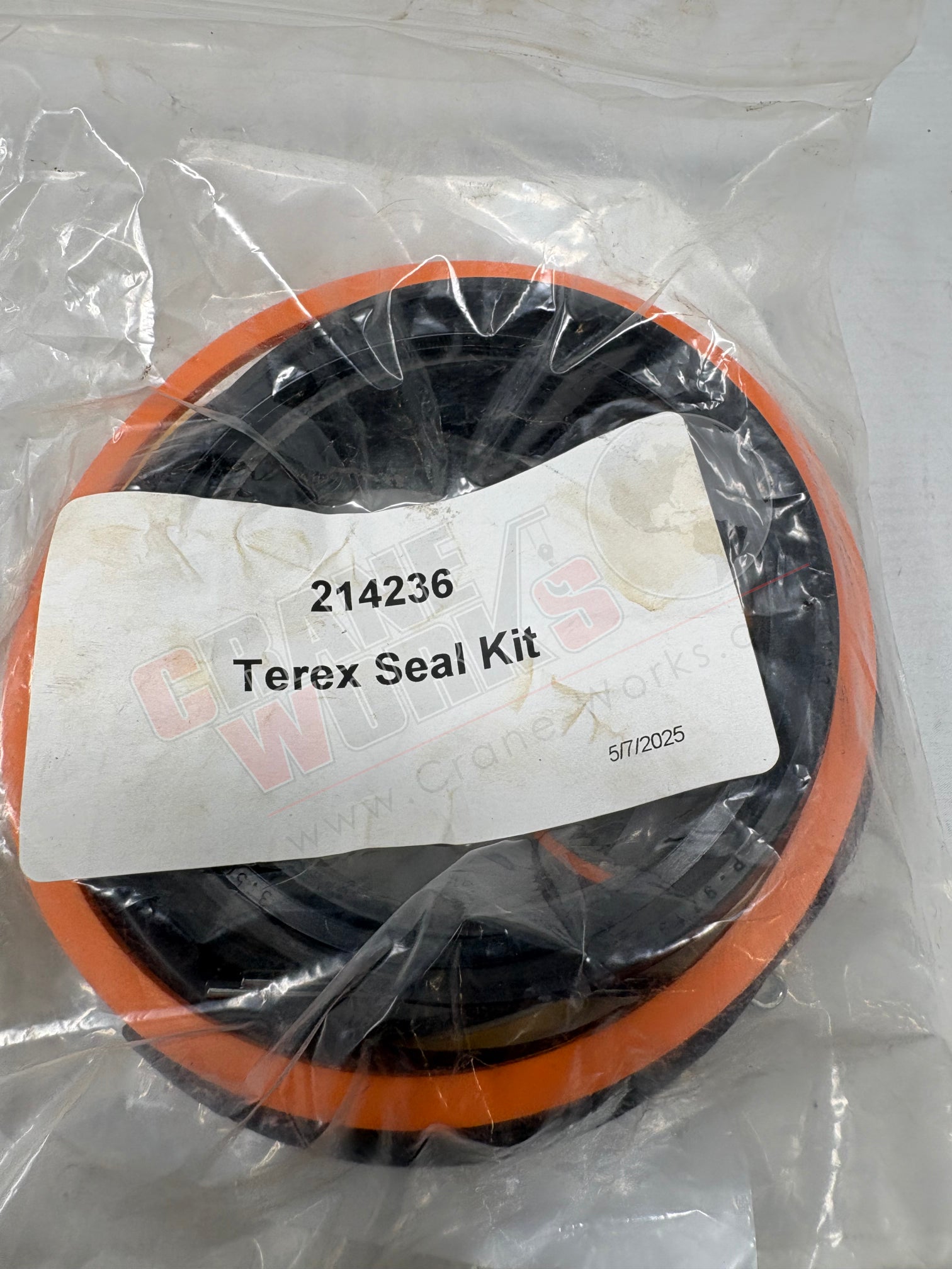 Picture of 214236, a  New Seal Kit, angle 3.