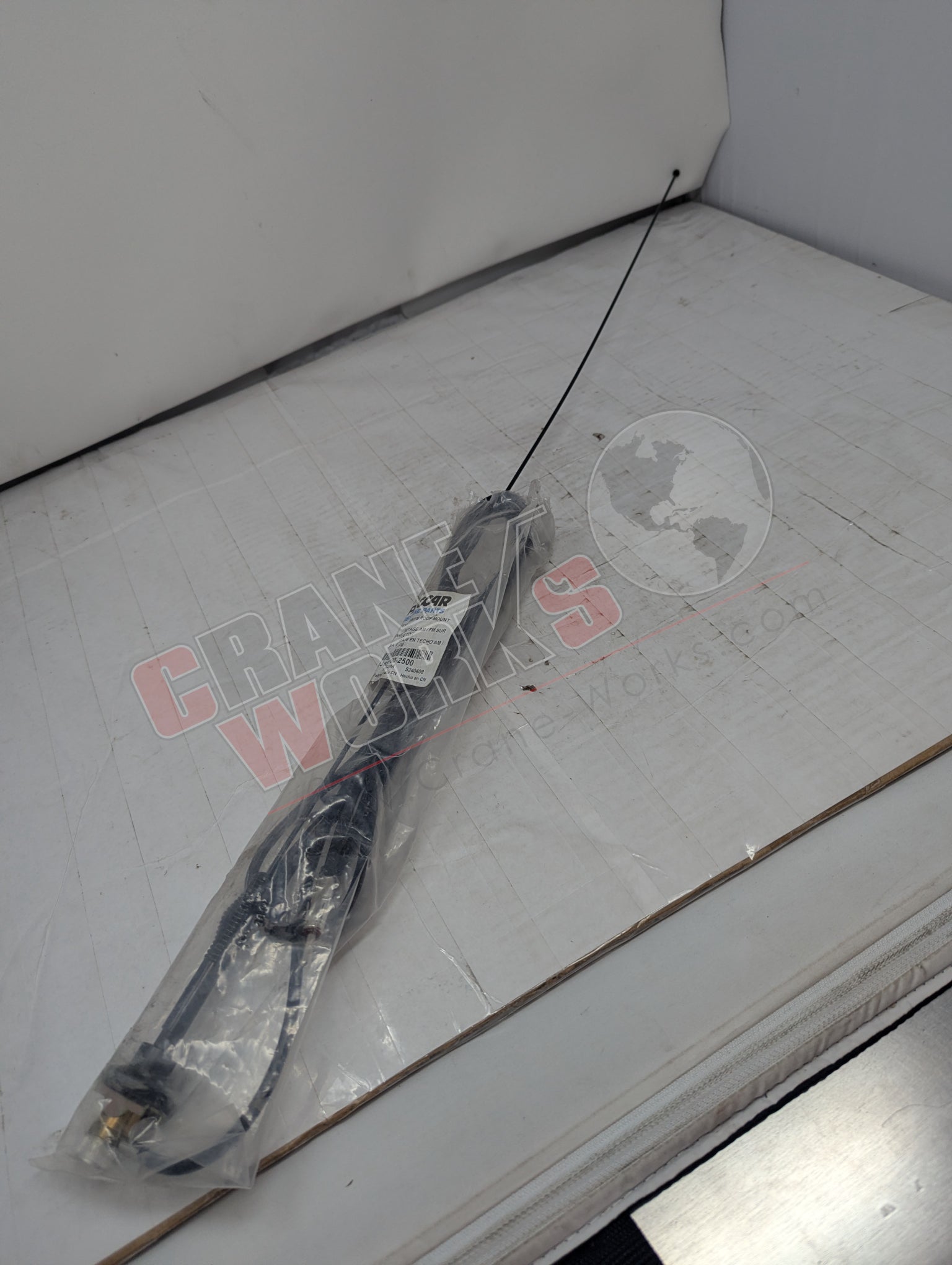 Picture of K365-100-2500, a  New Antenna-Radio Am/Fm, Roof Mount, angle 2.